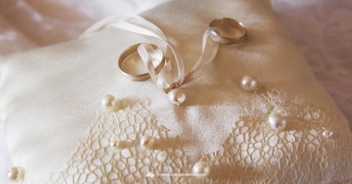 Gold Ring Meaning - Meaning of My Dreams